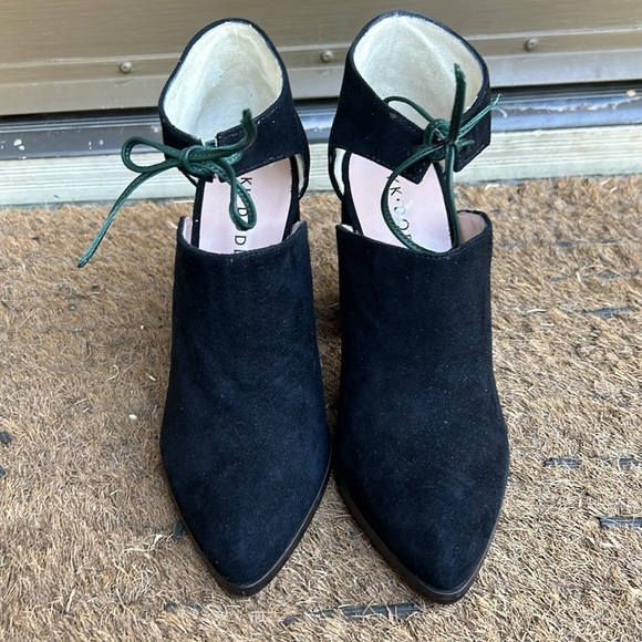 KK Dodds Suede Closed Toe Black Bohemian Heels Sz EU 37 Handmade in Italy - Picture 2 of 9